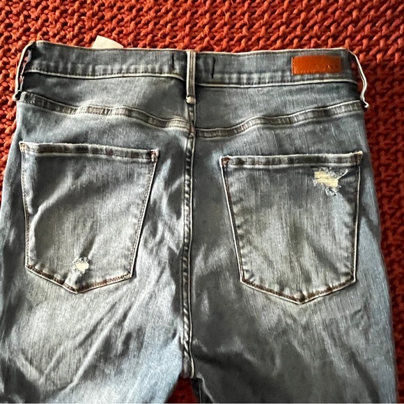 Abercrombie Ultra high-rise super skinny ankle jean size 29/8 - Picture 2 of 3